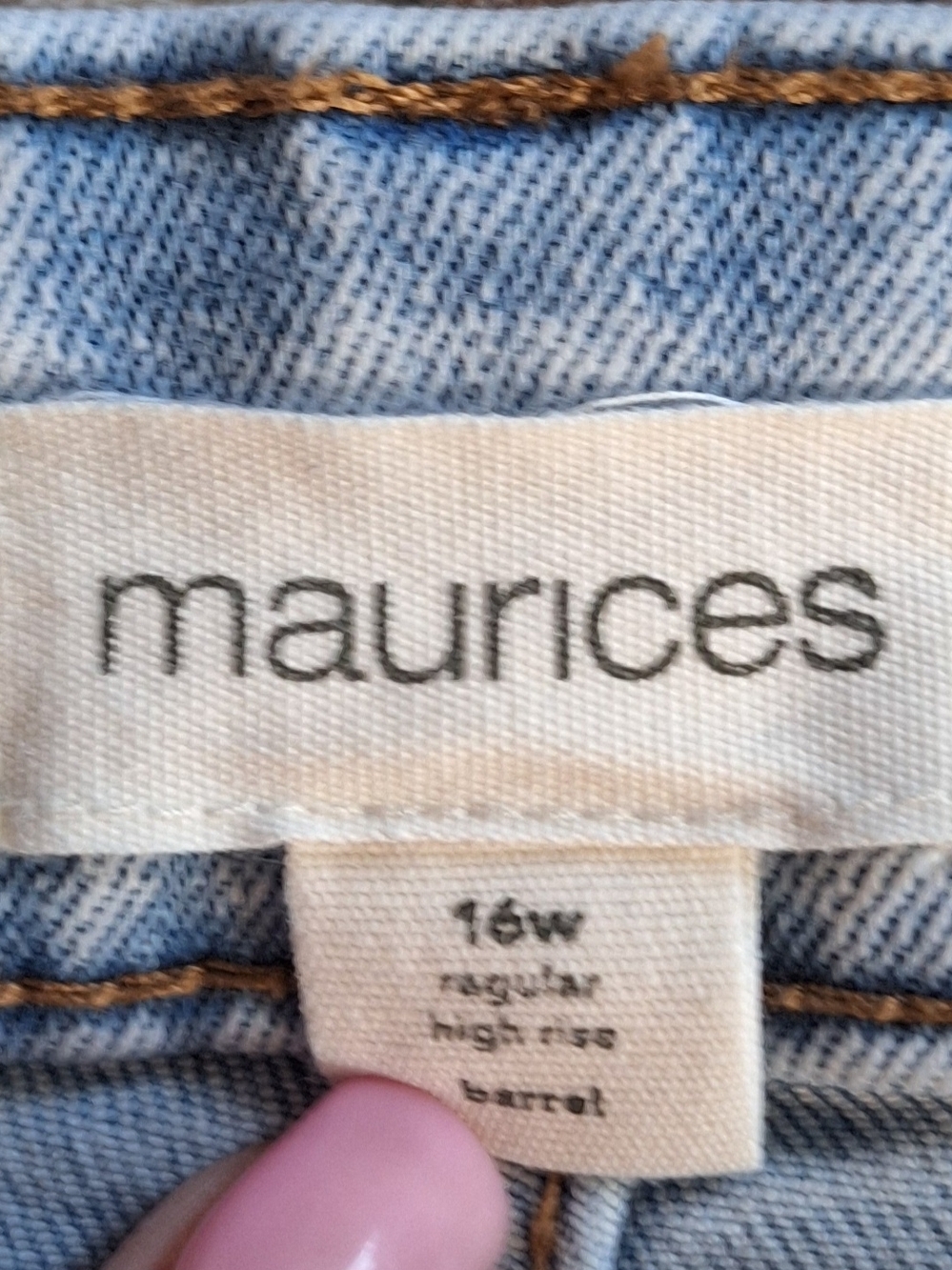 Maurices High Rise Barrel Jeans. Like New. Sz 16W - Picture 3 of 5